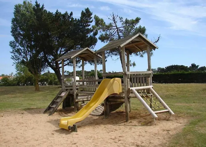 Maison T3 Avec Piscine Chauffee, Tennis, Proche Et Commerces - Fr-1-231-302 *